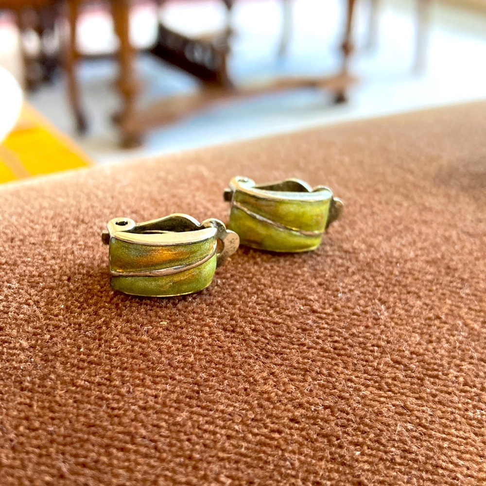 5/$25 small olive green swirled enamel clip earrings